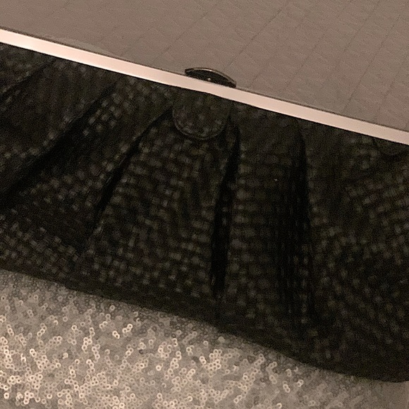 Black basket weave large clutch - Picture 5 of 6